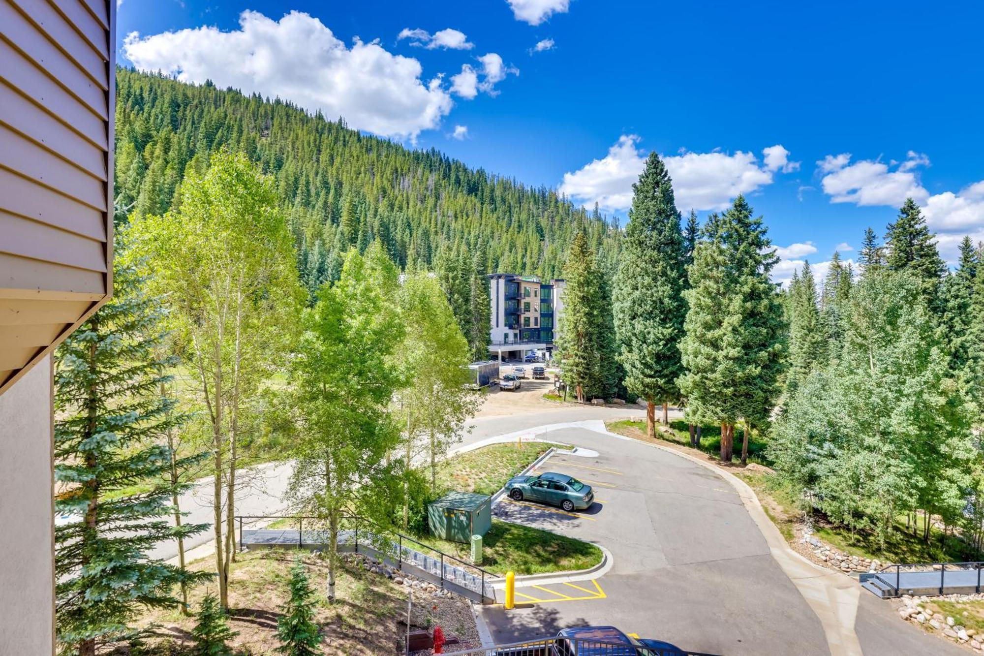 Ski-Inandski-Out Retreat With Iron Horse Pool Access! Вінтер-Парк Екстер'єр фото